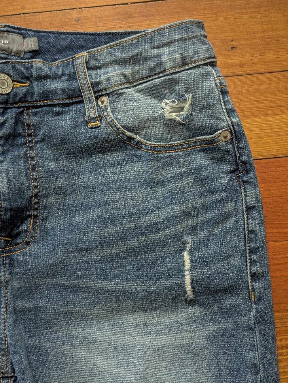 TORRID - FEEL THE FIT - SIZE - 12   Raw Hem Distressed Denim Shorts - Picture 9 of 13